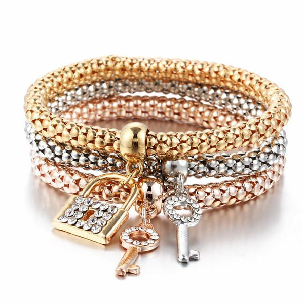 17KM New Fashion Gold Color Crystal Skull Bracelet