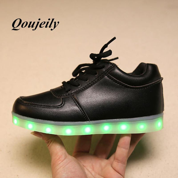2017 Women LED Glowing Fashion Shoes