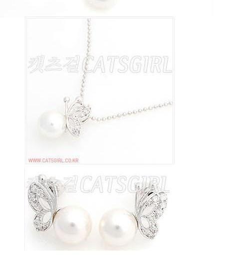 Fashion Butterfly imitation pearl romantic Earrings