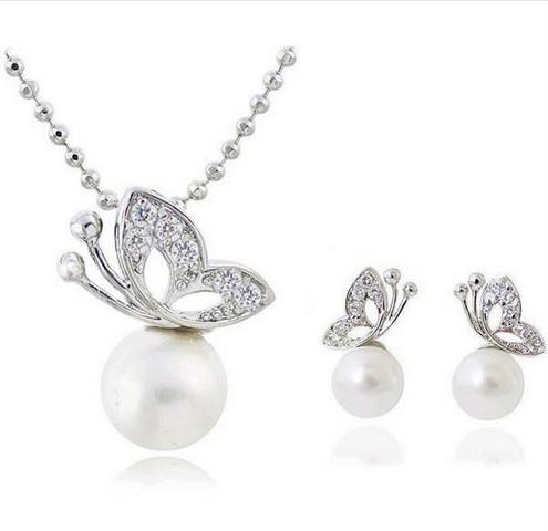 Fashion Butterfly imitation pearl romantic Earrings